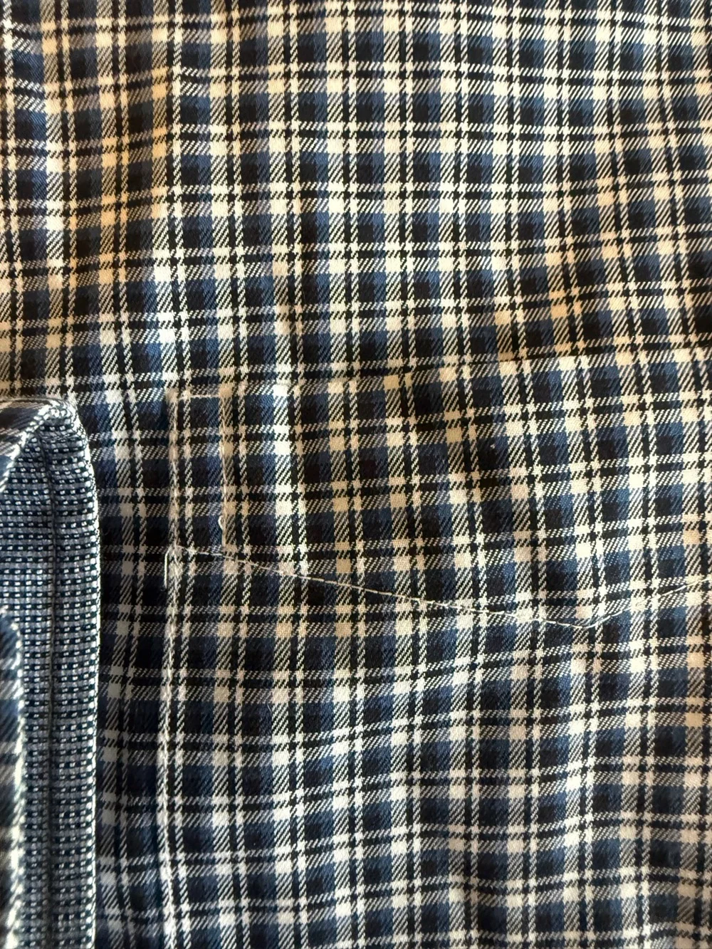 Banana Republic Men’s Non-Iron Tailored Slim Fit Plaid Shirt – Size Large